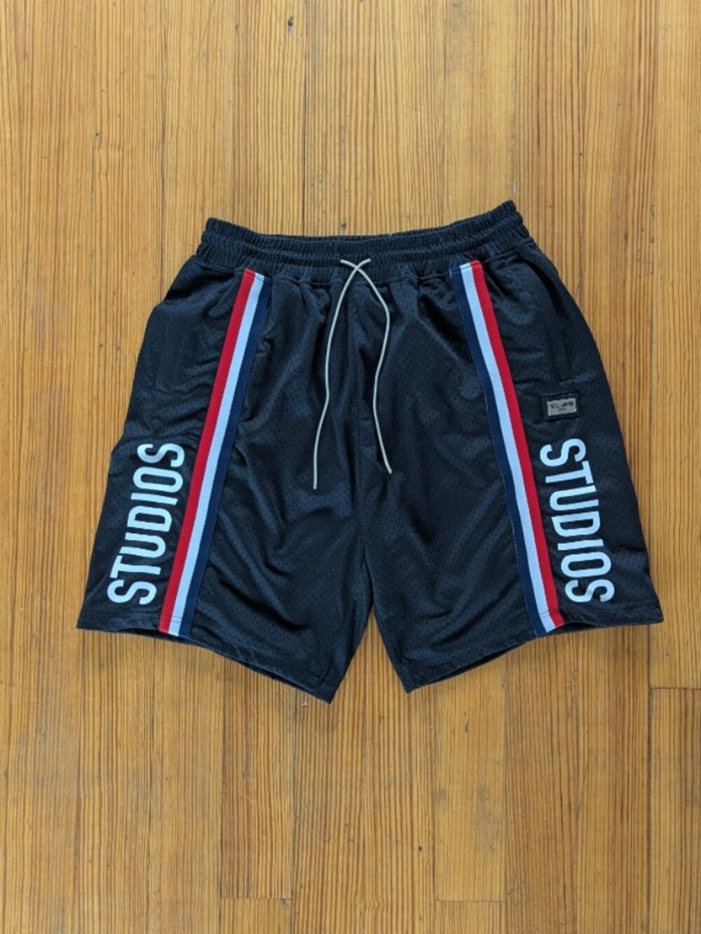 Well Known Studios Mens Medium Mesh Basketball Shorts Black Red Streetwear